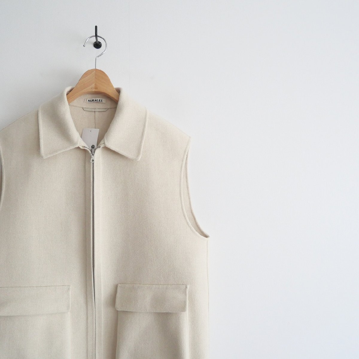 2023AW / AURALEE オーラリー / HARD TWIST DOUBLE CLOTH VEST ベスト 1 / A23AV03OW / 2312-0403の画像2