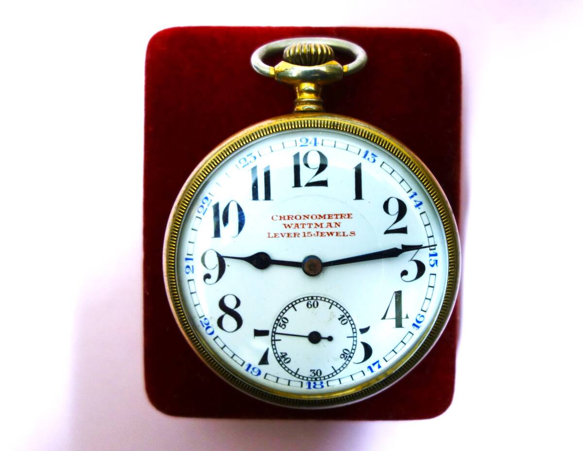 未使用の専用の赤いケース入り　『CHRONOMETRE　WATTMAN LEVER15JEWELS』刻印入り稼働作動中・・１３