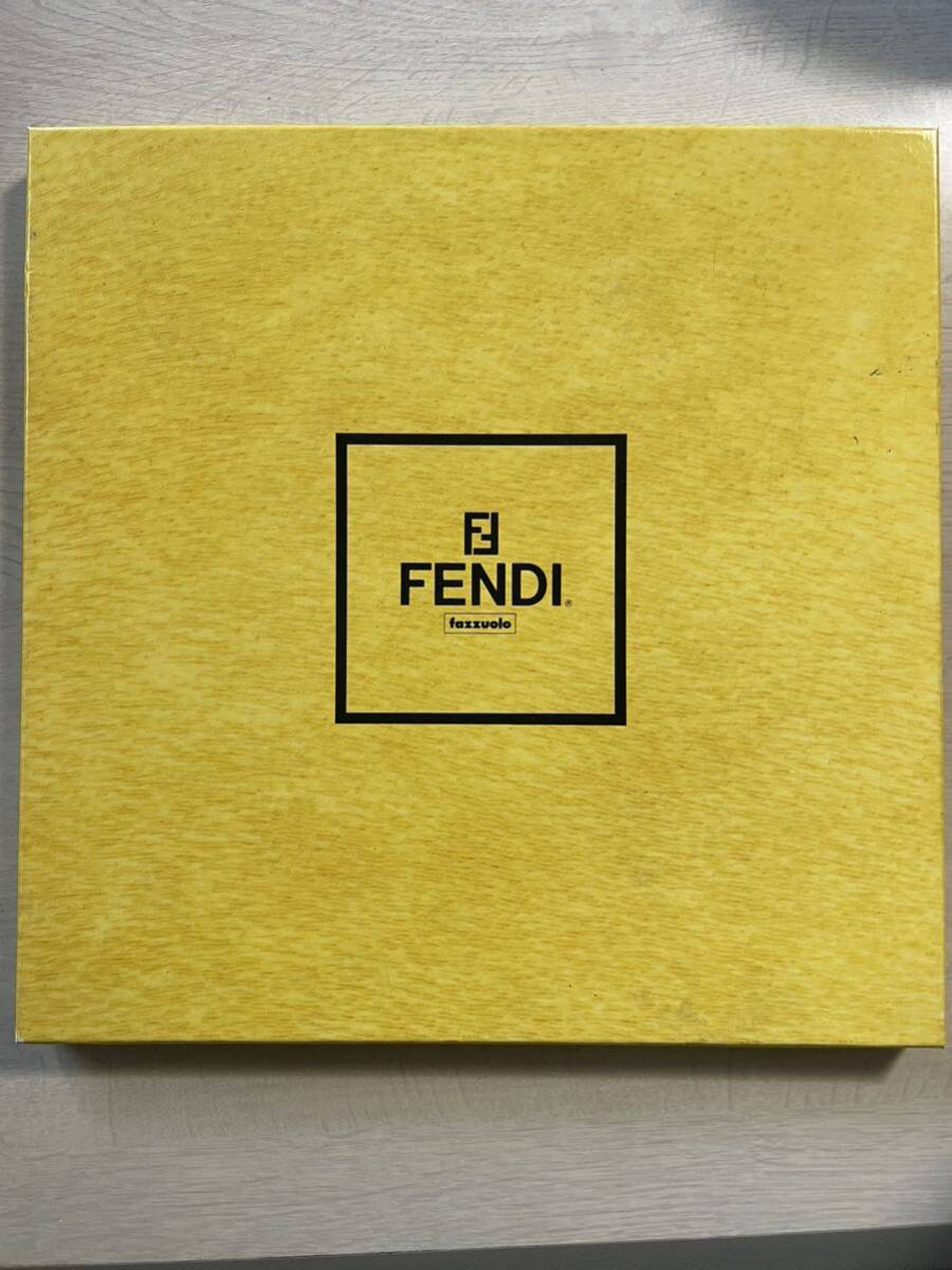 【1円スタート】 FENDI フェンディ タオル ハンカチの画像1