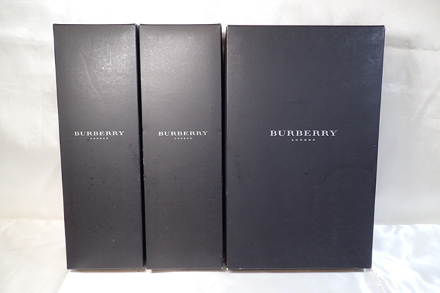 4223[M]未使用・未仕立て◆ワイシャツ生地◆Burberry/バーバリー/仕立て生地/白/ストライプ/綿 100%/近鉄/お仕立て券付き 4点/箱付♪の画像9