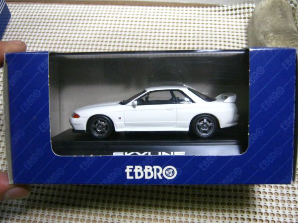 ・送料350円●ミニカー 現状●エブロ 1/43●ニッサン スカイライン GT-R BNR32●ホワイト_画像1