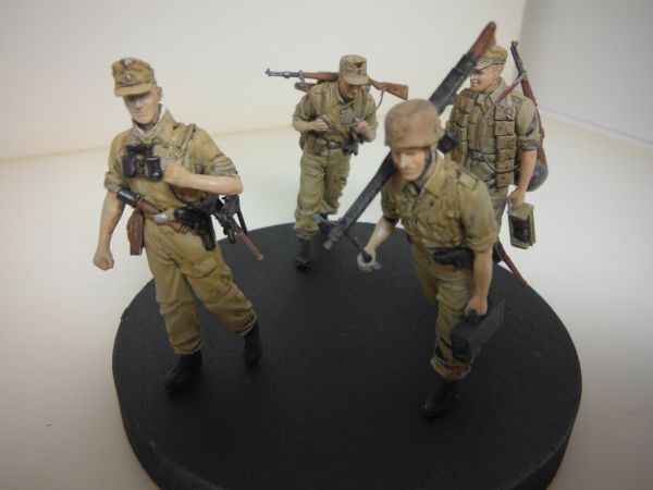 プラモ 完成品 1/35●ドラゴン●ドイツ ラムケ旅団 リビア1942●兵隊 兵士模型 戦車 装甲車 戦闘車両 ミリタリーの画像8