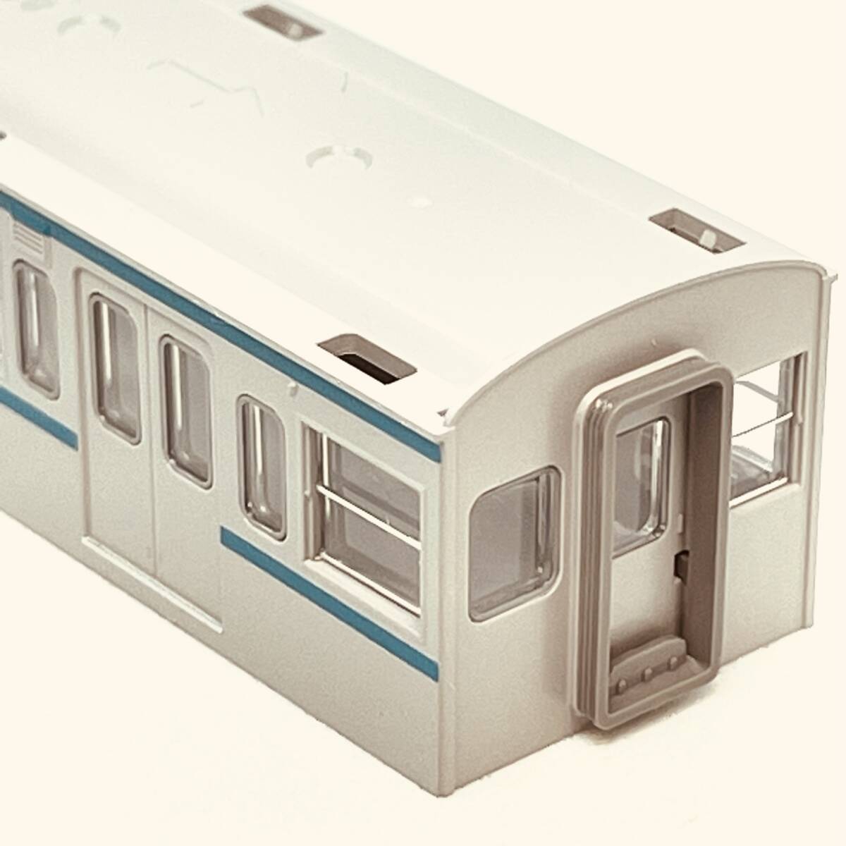 TOMIX モハ103-1200 ボディ+ガラス 1両分入り 98470 JR 103-1200系通勤電車基本セットからのバラシの画像1