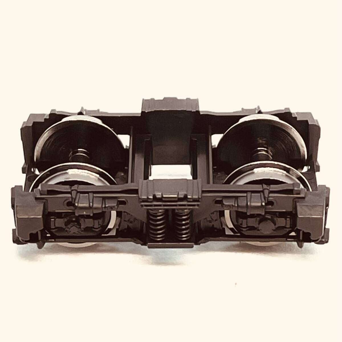 TOMIX EF81用 中間台車 1個入り 黒色台車枠/一体プレート輪心黒色車輪仕様の画像1