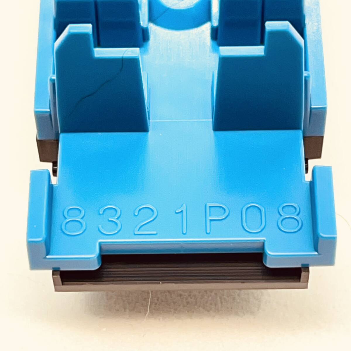 TOMIX モハ484 初期型用 青色シート+ウェイト+床板 1両分入り 98825 国鉄 485系特急電車(ひたち)基本セットからのバラシの画像3