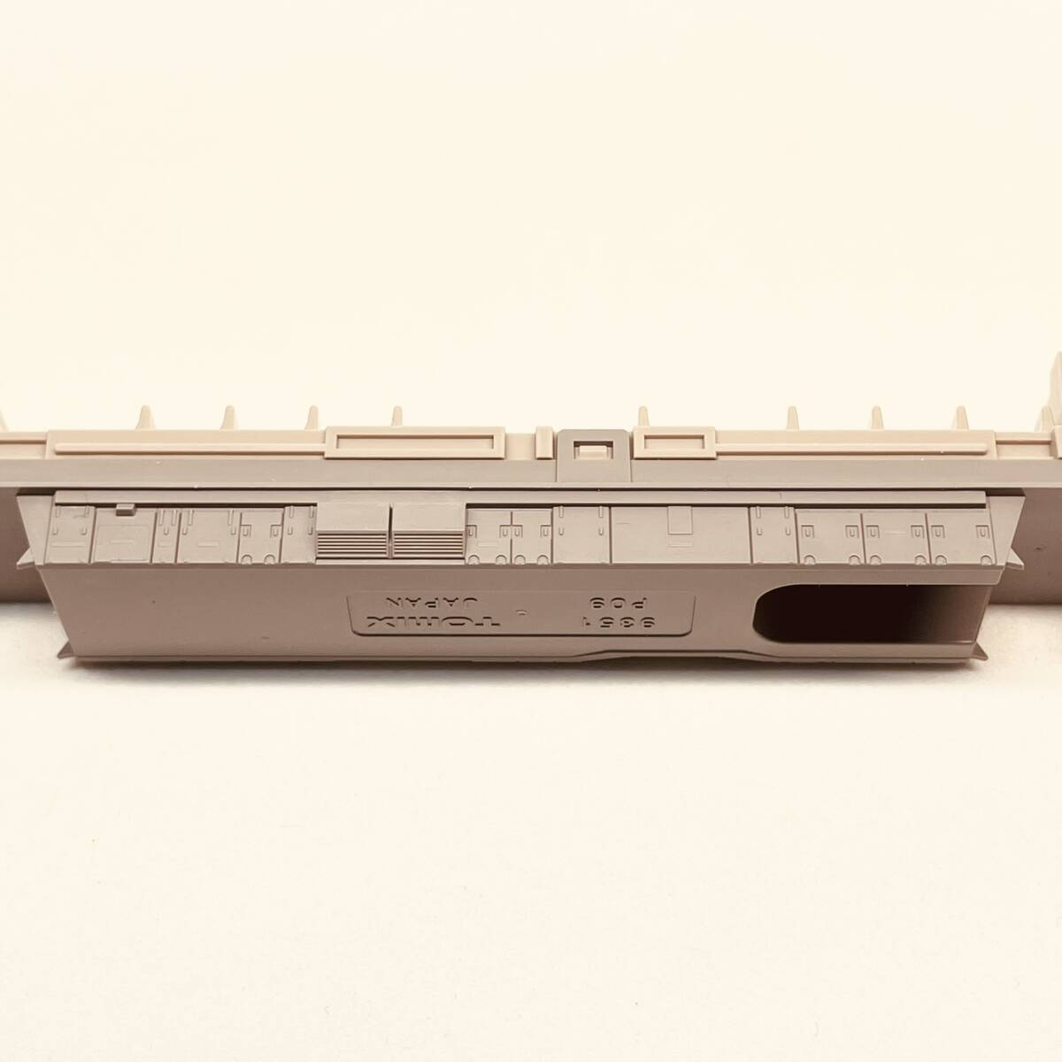 TOMIX クハ520用 シート+ウェイト+床板 1両分入り 98131/98132 JR 521系近郊電車(3次車)セットからのバラシの画像4