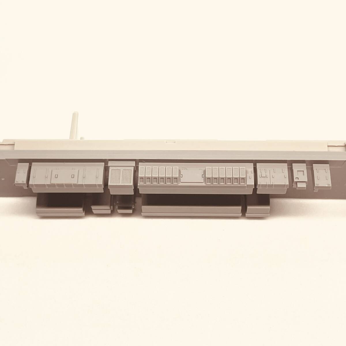 TOMIX クモハ207-1000用 シート+ウェイト+床板 1両分入り 98837 JR 207-1000系通勤電車(転落防止幌付)セットからのバラシ_詳細画像です。