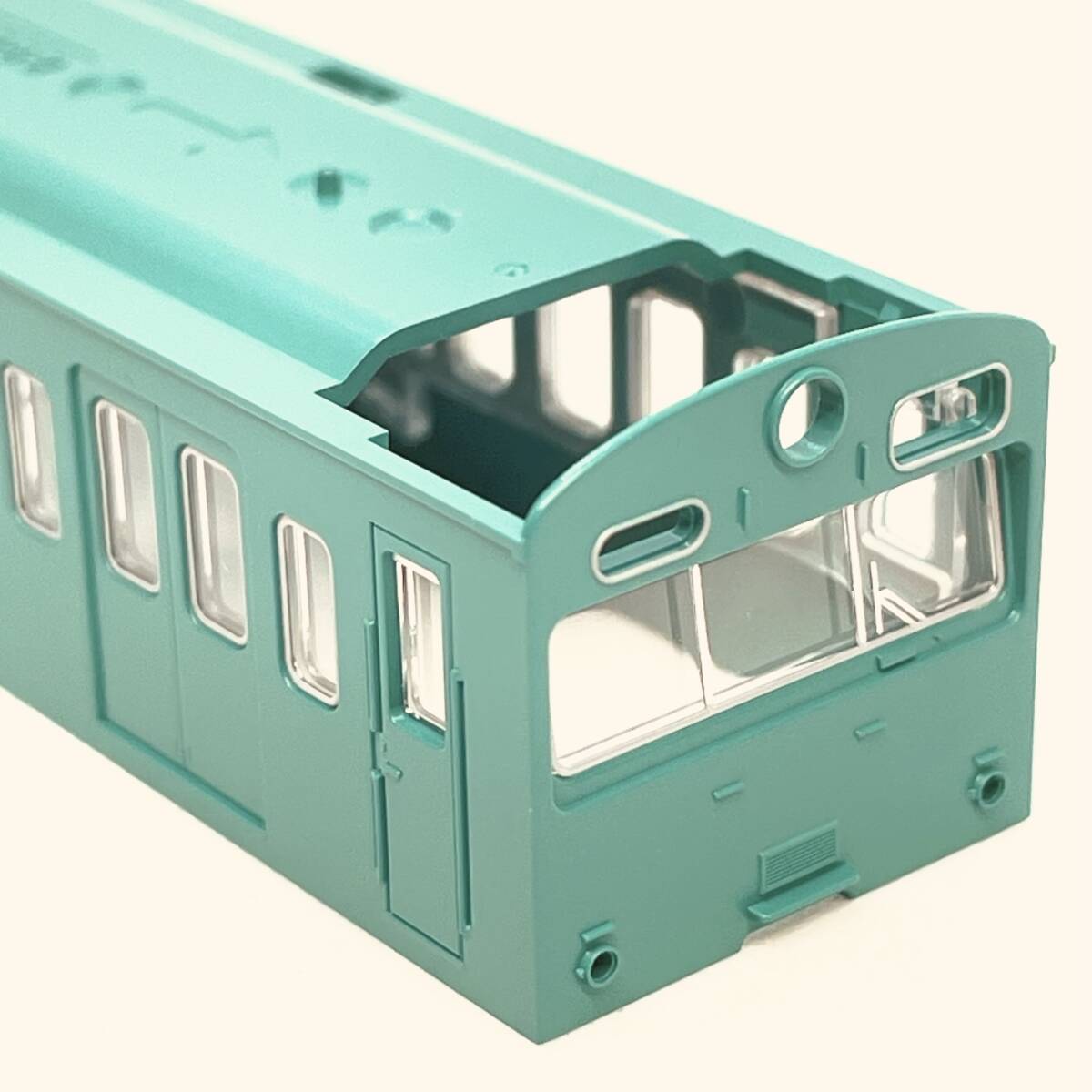 TOMIX クハ103-500 初期型非冷房車 エメラルドグリーン色 ボディ+ガラス 1両分入り 98534 国鉄 103系通勤電車基本セットAからのバラシの画像1