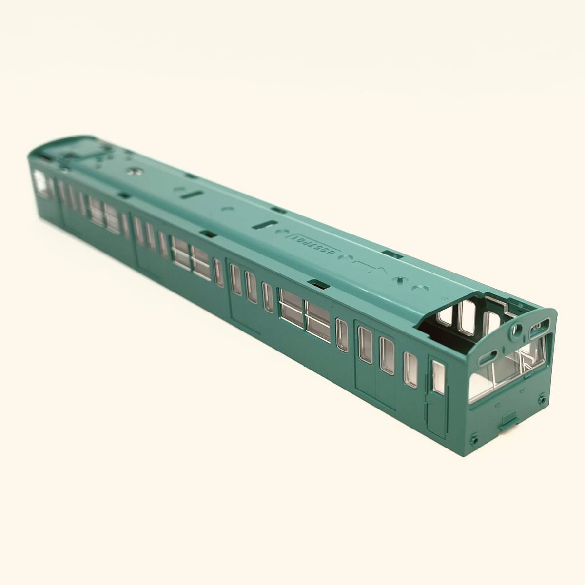 TOMIX クハ103-500 初期型非冷房車 エメラルドグリーン色 ボディ+ガラス 1両分入り 98534 国鉄 103系通勤電車基本セットAからのバラシ_画像2