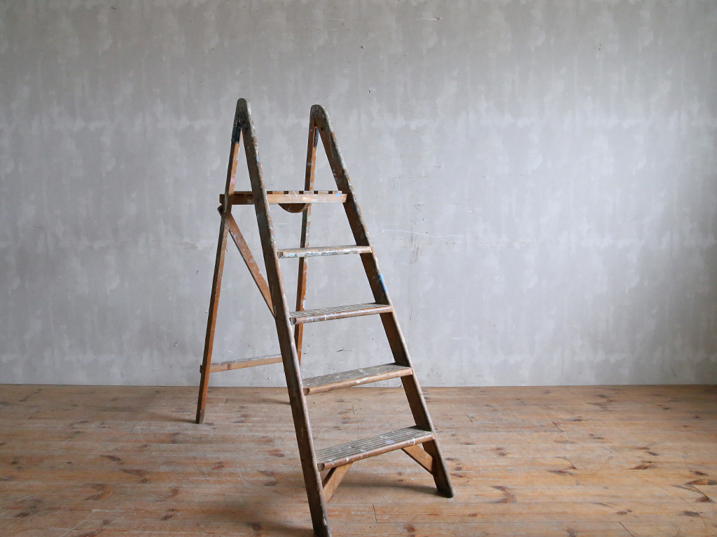  Britain antique * wooden step ladder / stepladder ladder / stand for flower vase / display shelf / step‐ladder / plant pcs / objet d'art / store furniture / display pcs / England Vintage miscellaneous goods 