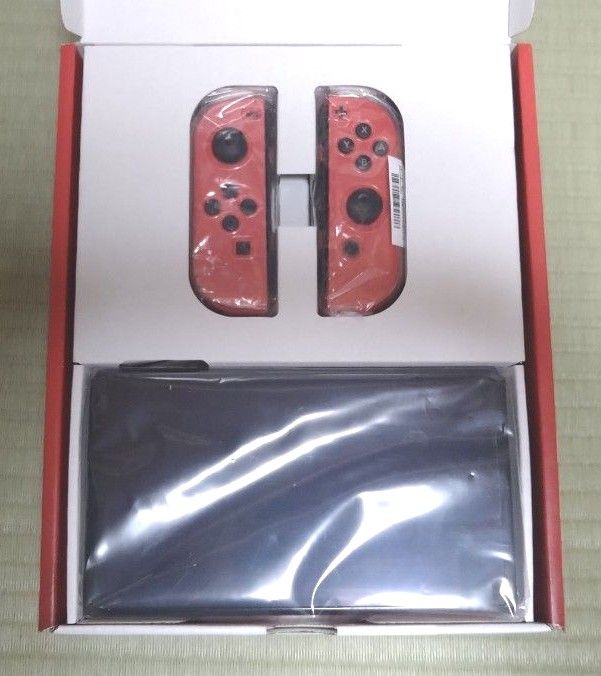 Nintendo Switch 有機ELモデル マリオレッド　ほぼ未使用美品