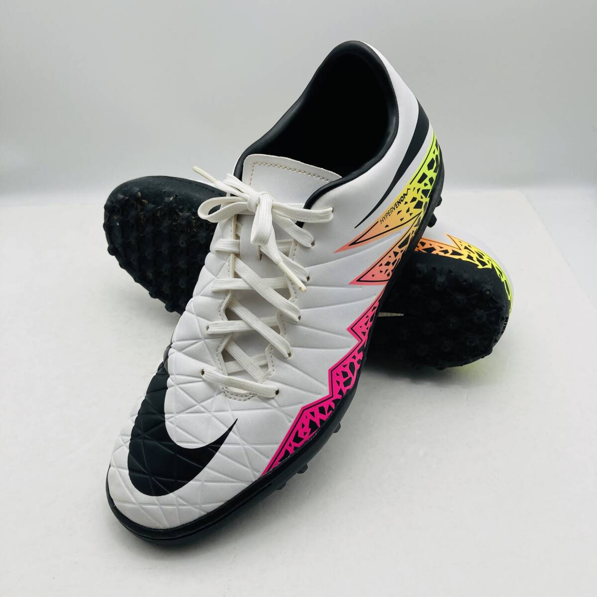 62S【中古品】ナイキ NIKE「ハイパーヴェノムフェロンⅡ」フットサルシューズ サイズ27.0cm カラー ホワイト_画像1