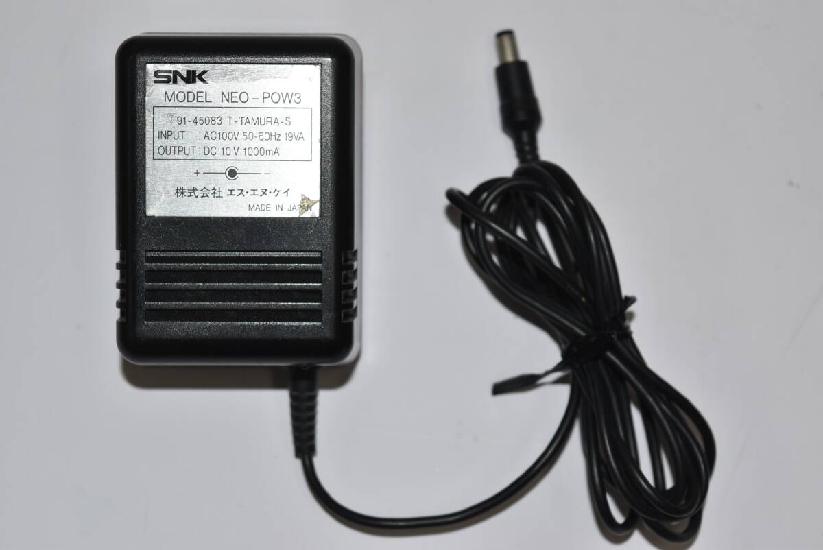 25M 【中古品】 SNK NEO GEO 本体 ACアダプター ネオジオ エス・エヌ・ケイ NEO-POW3 NEO-0の画像3