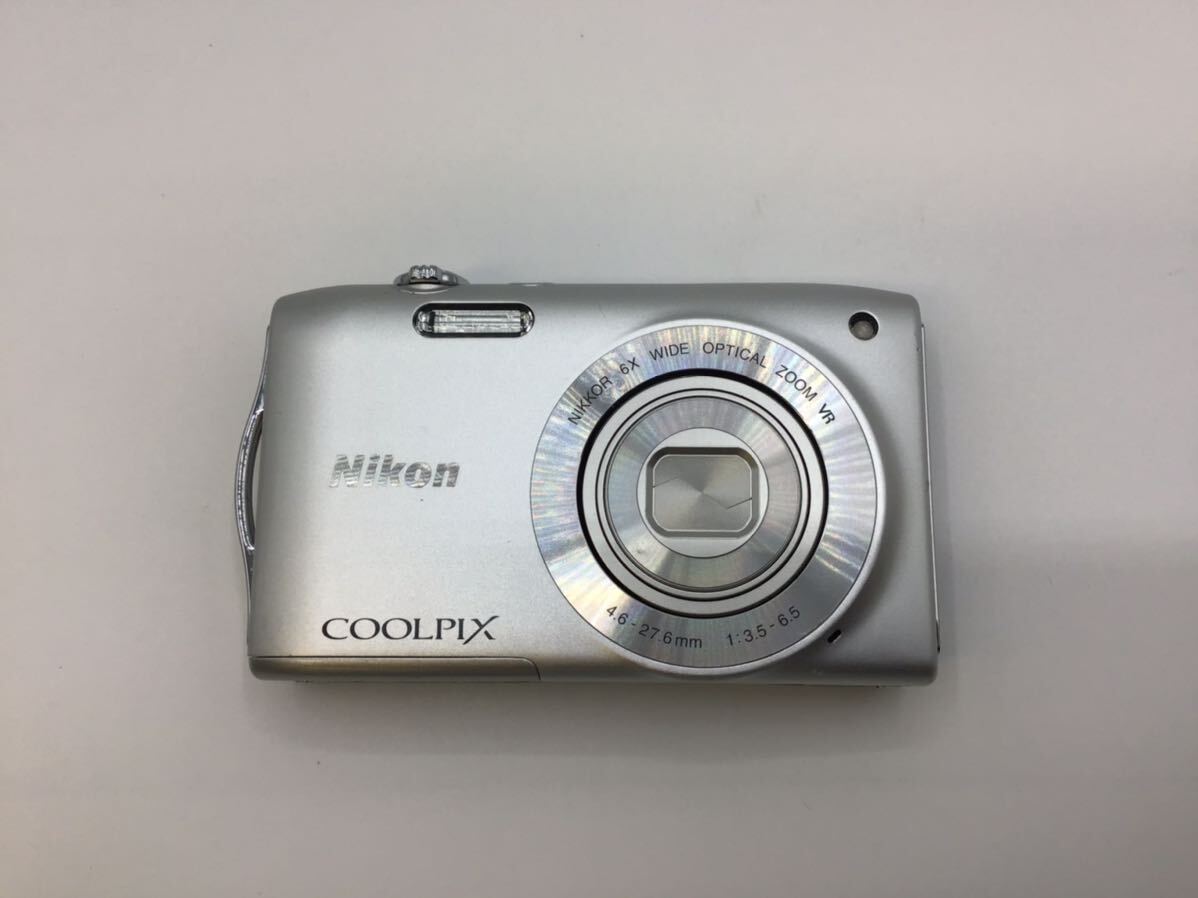33220 【動作品】 Nikon ニコン COOLPIX S3300 コンパクトデジタルカメラ 純正バッテリー付属_画像1