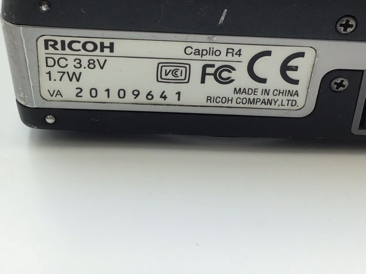 09641 [ operation goods ] RICOH Ricoh Caplio R4 compact digital camera battery attached 