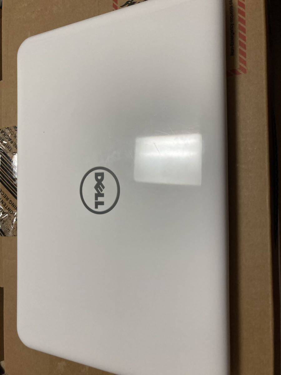 DELL Inspiron 11 3180 11.6インチ AMD A9-9420e RADEON R5 5 COMPUTE CORES 2C+3G 1.8GHz 8GB eMMC:128GB Win10の画像1