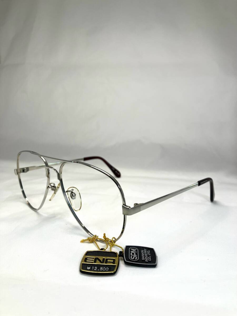 レトロなオート型メガネフレーム【 ENA106】5４㎜ シルバー色　レンズなし　ツーブリッジ　サンプラチナ製　サングラスに最適[送料無料] _画像4