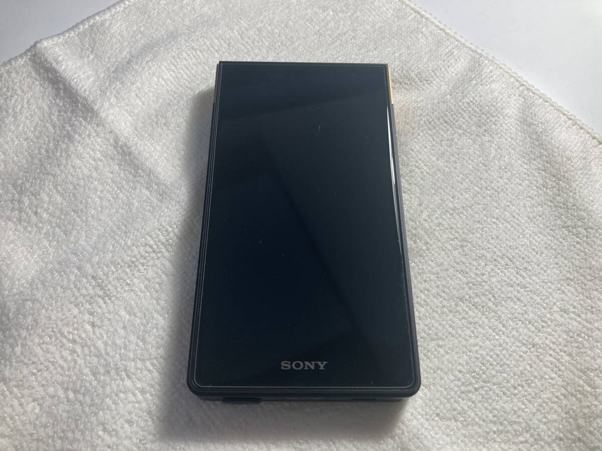 SONY NW-ZX707 メーカー保証11ヶ月残の美品_保護のためフィルムは貼ったまま発送します