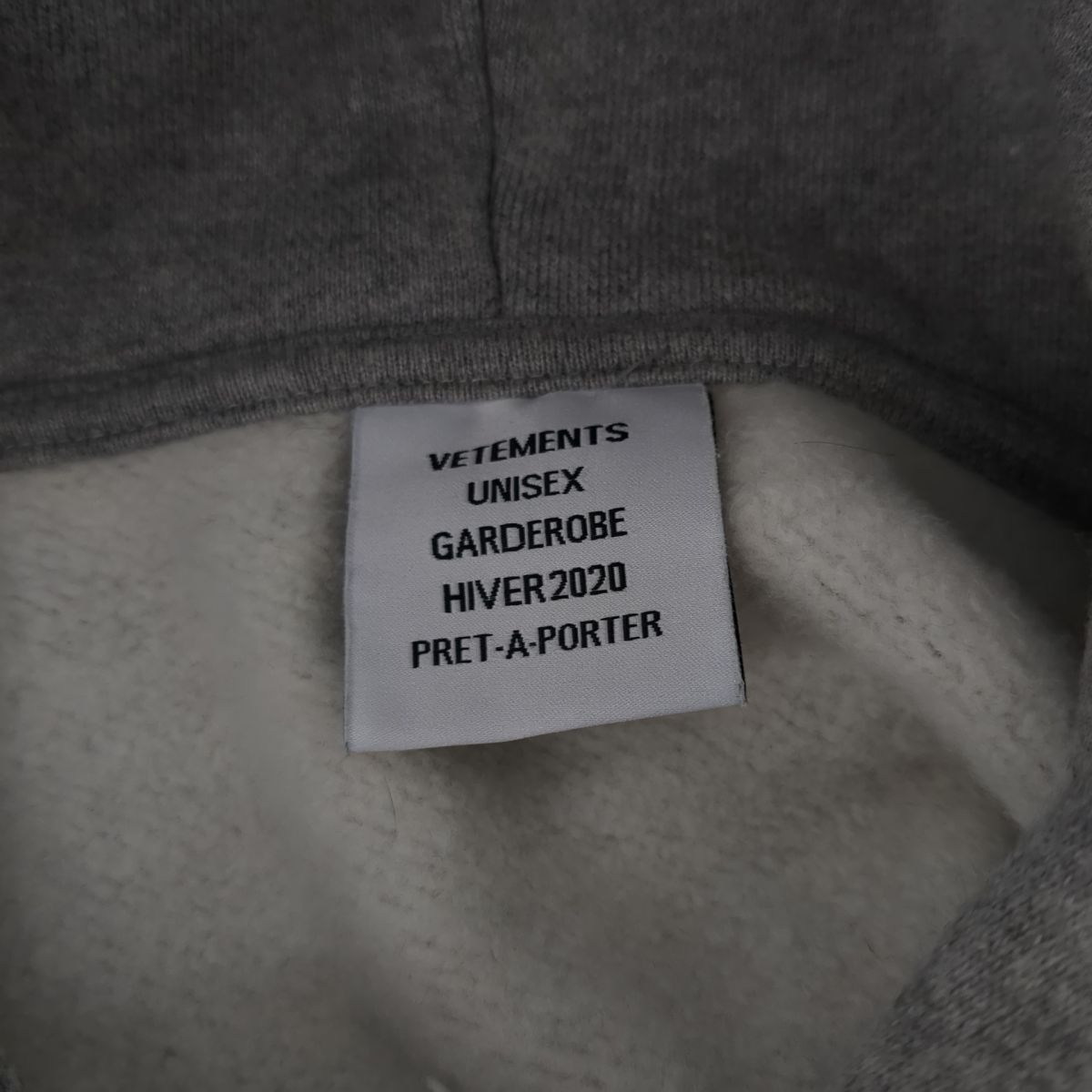 ヴェトモン　プルオーバーパーカー　サイズ M　グレー　ユニセックス　VETEMENTS　AH2020TRXX LOGO PRINT　古着　中古　◆3114/高洲店_画像3