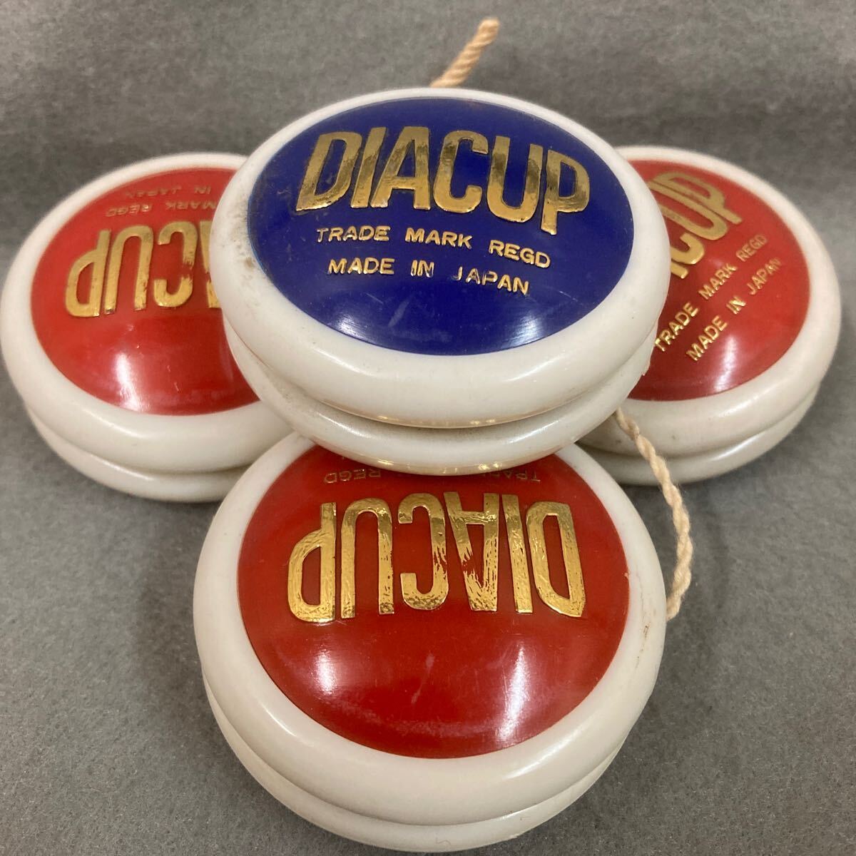 昭和レトロ ダイヤカップ ヨーヨー 4個 1970年代 当時物 未使用品 駄菓子屋 日本製 DIACUP 紐式_画像4
