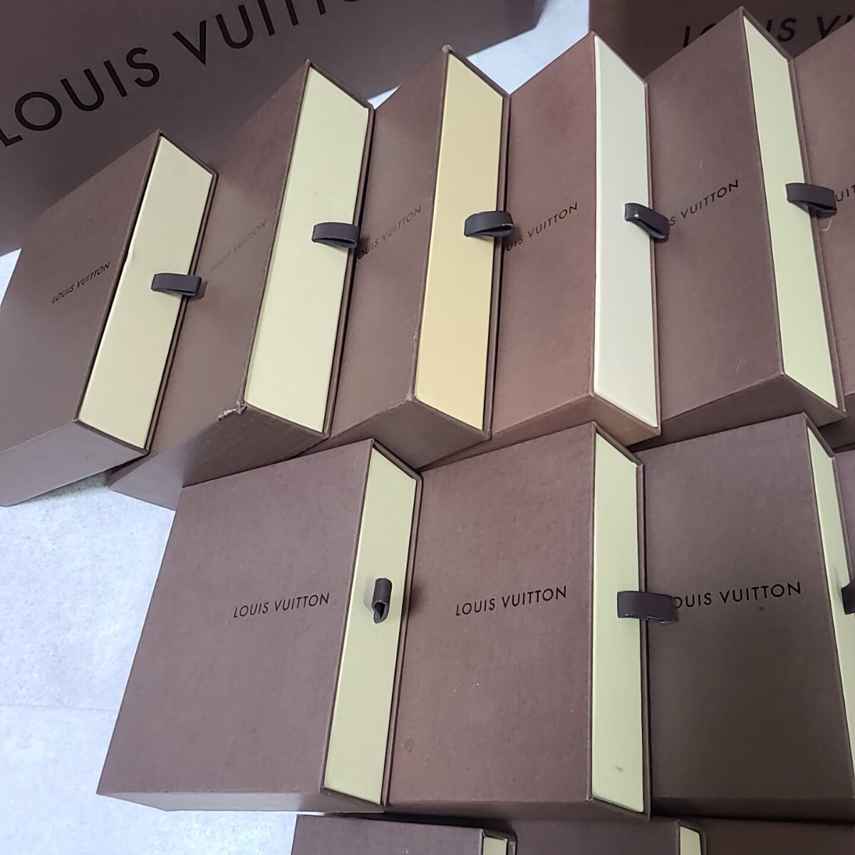 ルイヴィトン LOUIS VUITTON 空箱 ブランド 空き箱 保存箱 BOX リボン 大量 まとめ売り 30個＋リボン_画像7