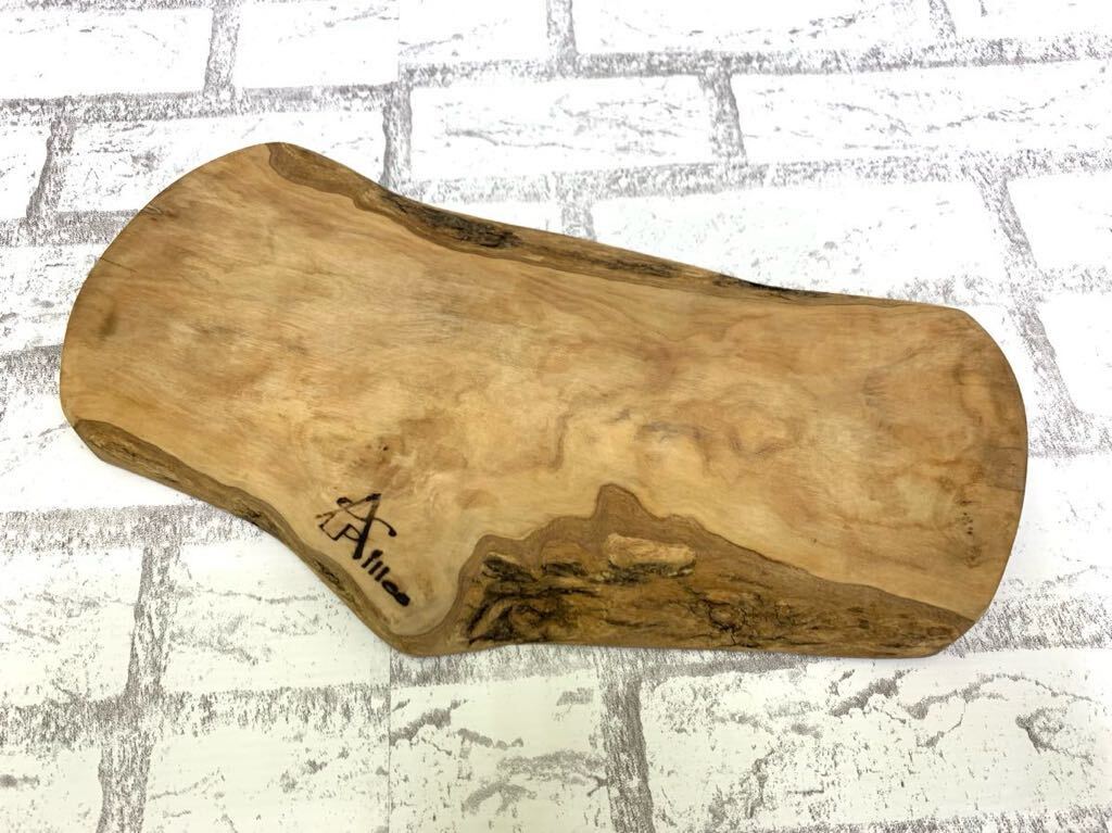 Y■ ALPilles アルピーユ 木製 カッティングボード 2枚 厚さ2㎝ 耳付き 一枚板 木目 天然木 まな板 キッチン用品 アウトドア キャンプ の画像2