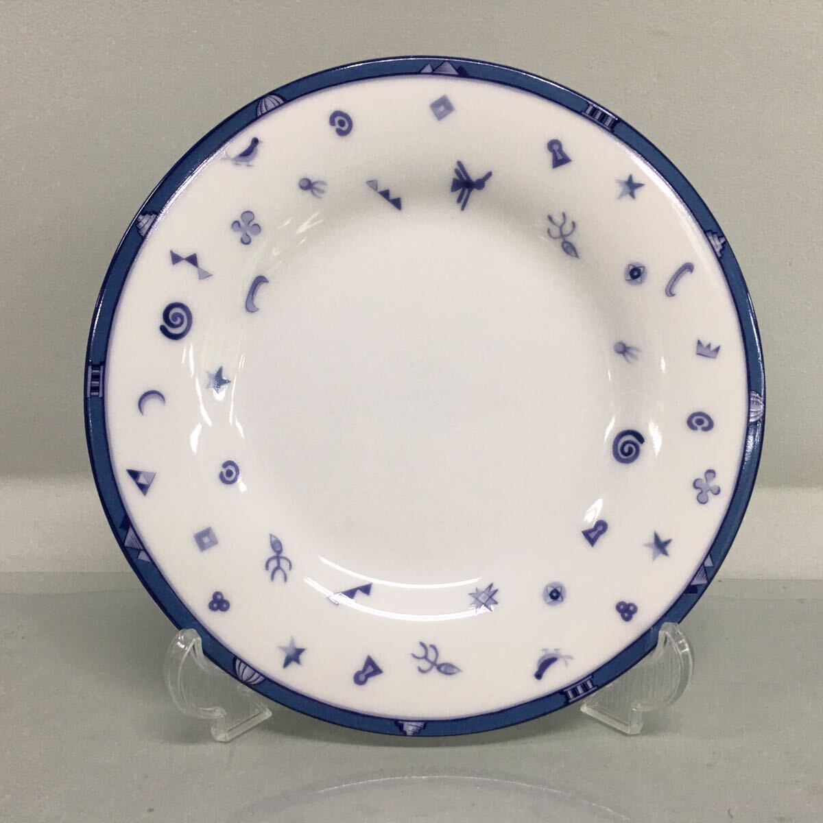 SU■未使用■ NARUMI ナルミ プレート まとめて 6枚 セット 大皿 小皿 花柄 模様 総柄 ブルー 青 直径27cm/16cm ファインチャイナ 食器 の画像7