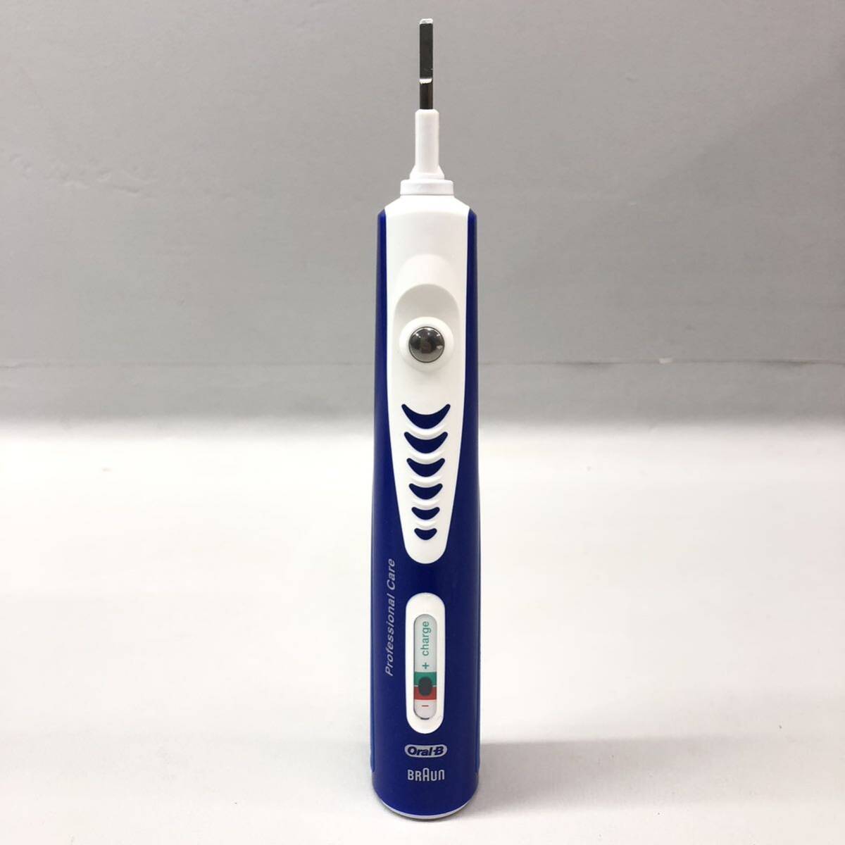 T■展示品 BRAUN Oral-B ブラウン オーラルB Type3728 プロフェッショナルケア 7400 電動歯ブラシ ハブラシ 付属品あり 保管品 動作品の画像2