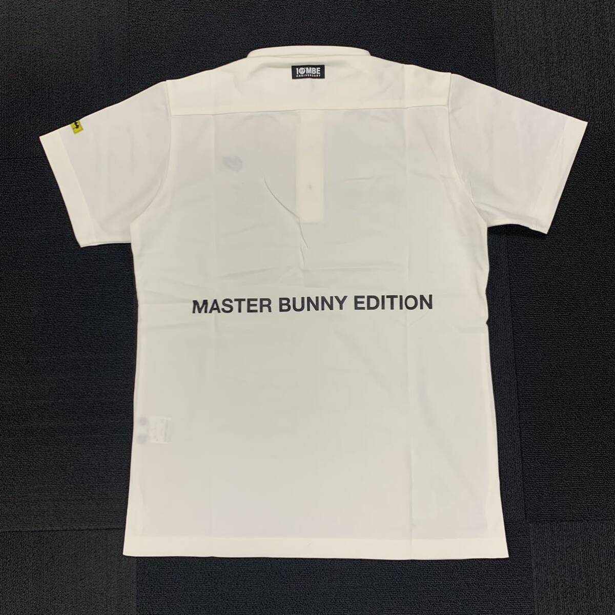 Y■未使用■④ MASTER BUNNY EDITION × BATMAN マスターバニー バットマン 10周年 半袖 ポロシャツ 2枚 白 サイズ3 メンズ ゴルフウェア の画像6