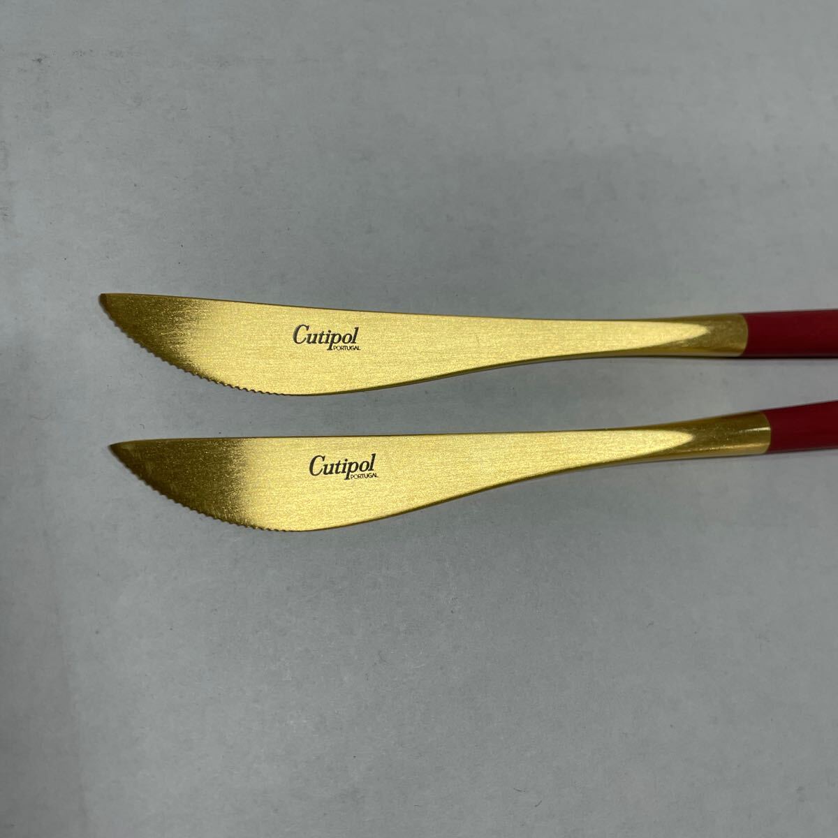 GX5001 Cutipol クチポール カトラリーセット ゴア レッド ゴールド スプーン フォーク ナイフ 6点まとめ キッチン 未使用 保管品 食器の画像5