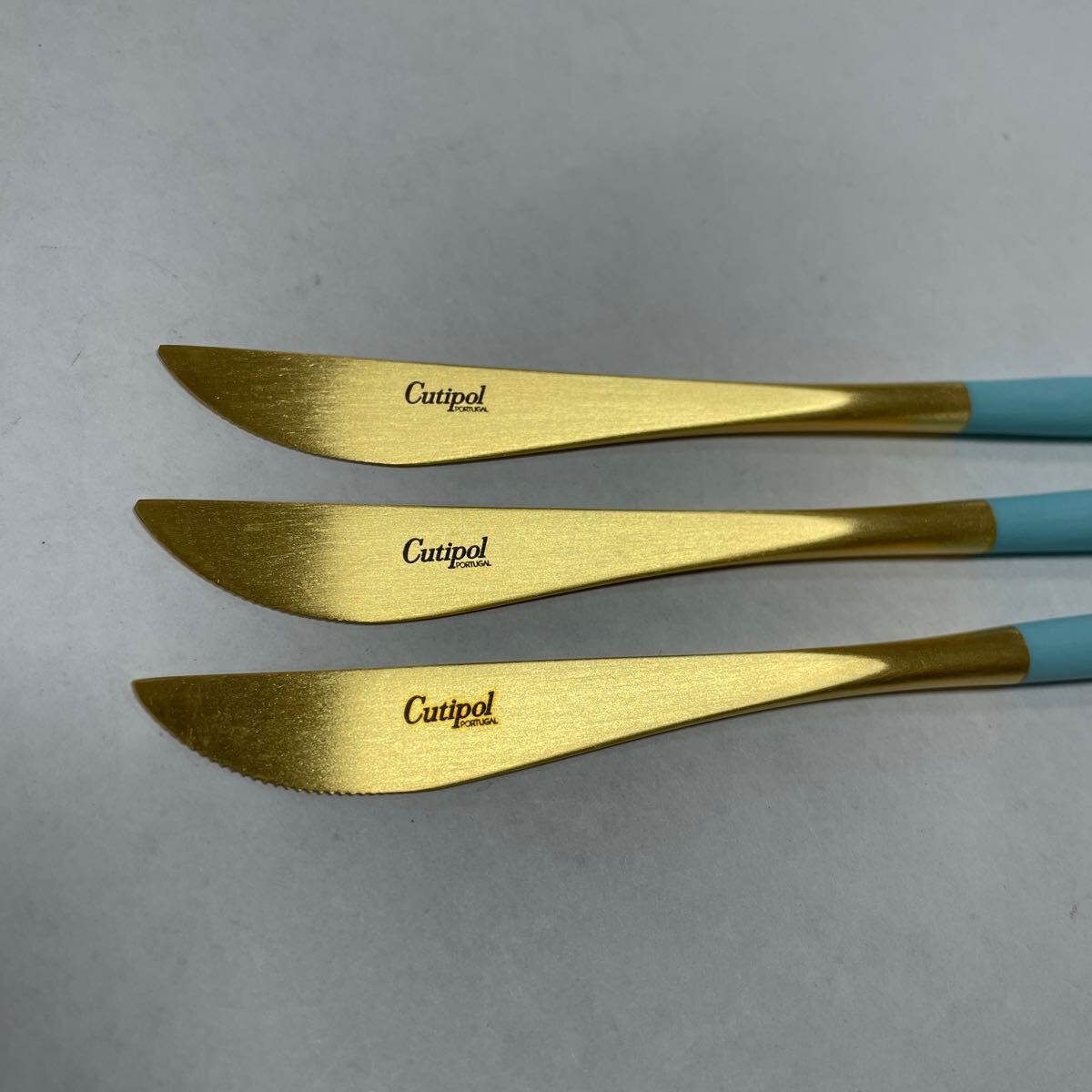 GX5028 Cutipol クチポール カトラリーセット ゴア ターコイズ ゴールド ナイフ 5点まとめ キッチン インテリア 未使用 保管品 食器_画像3