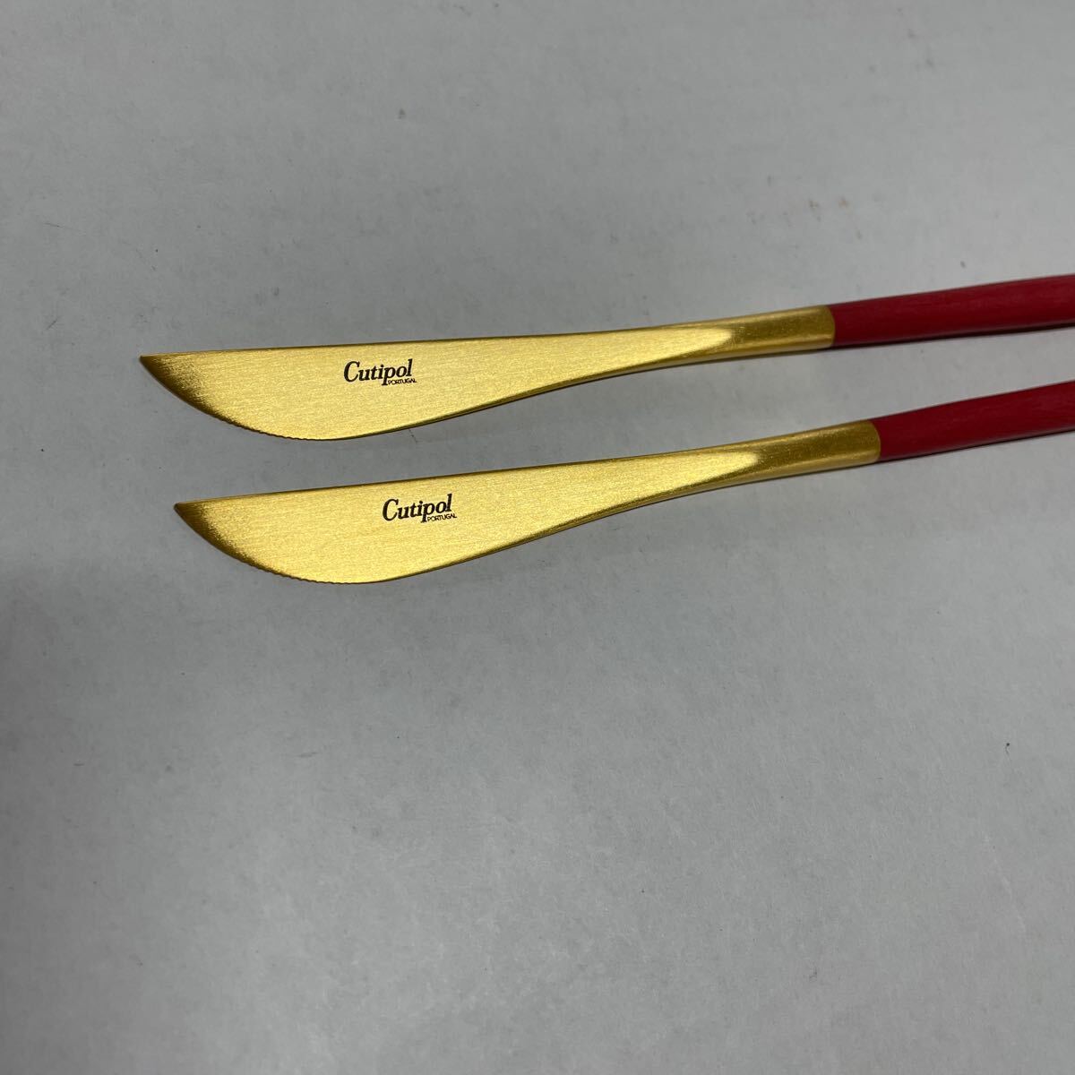 GX5116 Cutipol クチポール カトラリーセット ゴア レッド ゴールド スプーン フォーク ナイフ 6点まとめ 未使用 保管品 食器の画像5