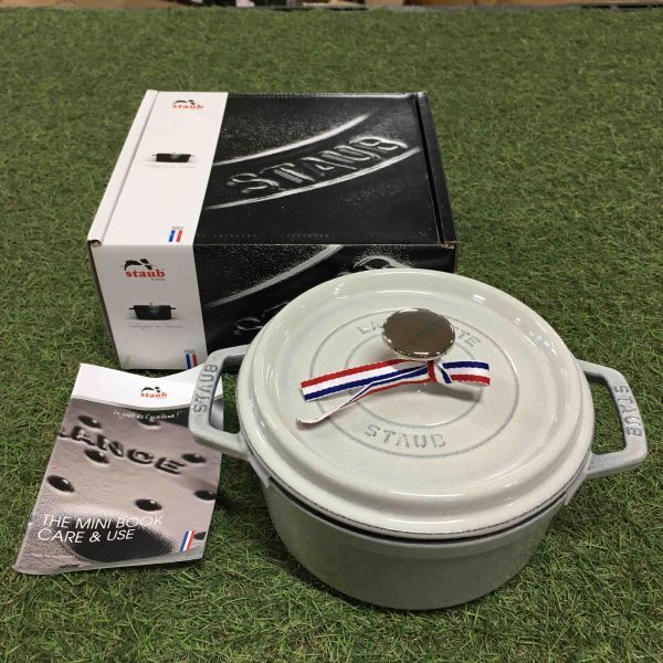 GX2036 staub ストウブ COCOTTE RONDE 11018107 18CM-1.7L ホワイトトリュフ 鋳物 ホーロー 調理器具 箱傷汚れ有り 未使用 保管品 鍋の画像1