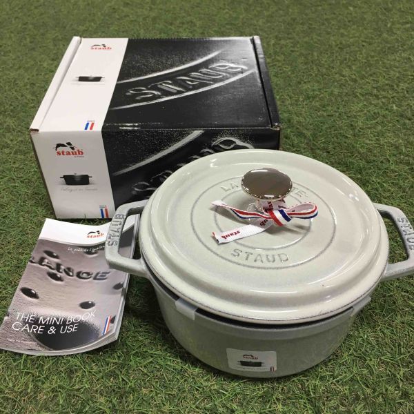 GX2035 staub ストウブ COCOTTE RONDE 11018107 18CM-1.7L ホワイトトリュフ 鋳物 ホーロー 調理器具 箱傷汚れ有り 未使用 保管品 鍋の画像1