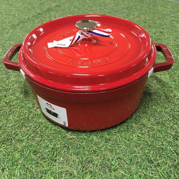 GX2071 staub ストウブ COCOTTE RONDE 1102406 24CM-3.7L レッド 鋳物 ホーロー キッチン調理器具 箱傷汚れ有り 未使用 保管品 鍋_画像2