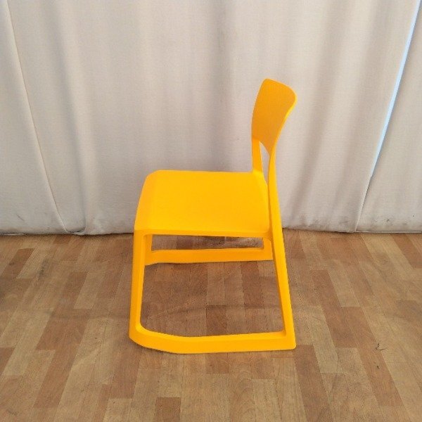  used Vitra vi tiger start  King chair tip ton yellow mango for meeting chair mi-ting chair start  King for meeting chair 