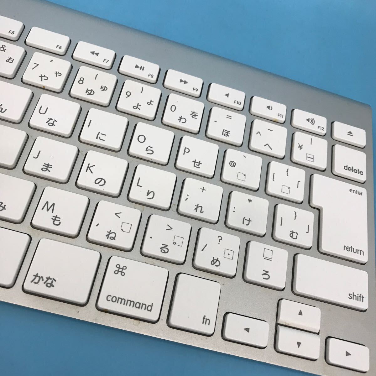 レ) [動作確認済み] Apple アップル Wireiess Keyboard 無線 ワイヤレス キーボード A1314 管理M 送料520円の画像4