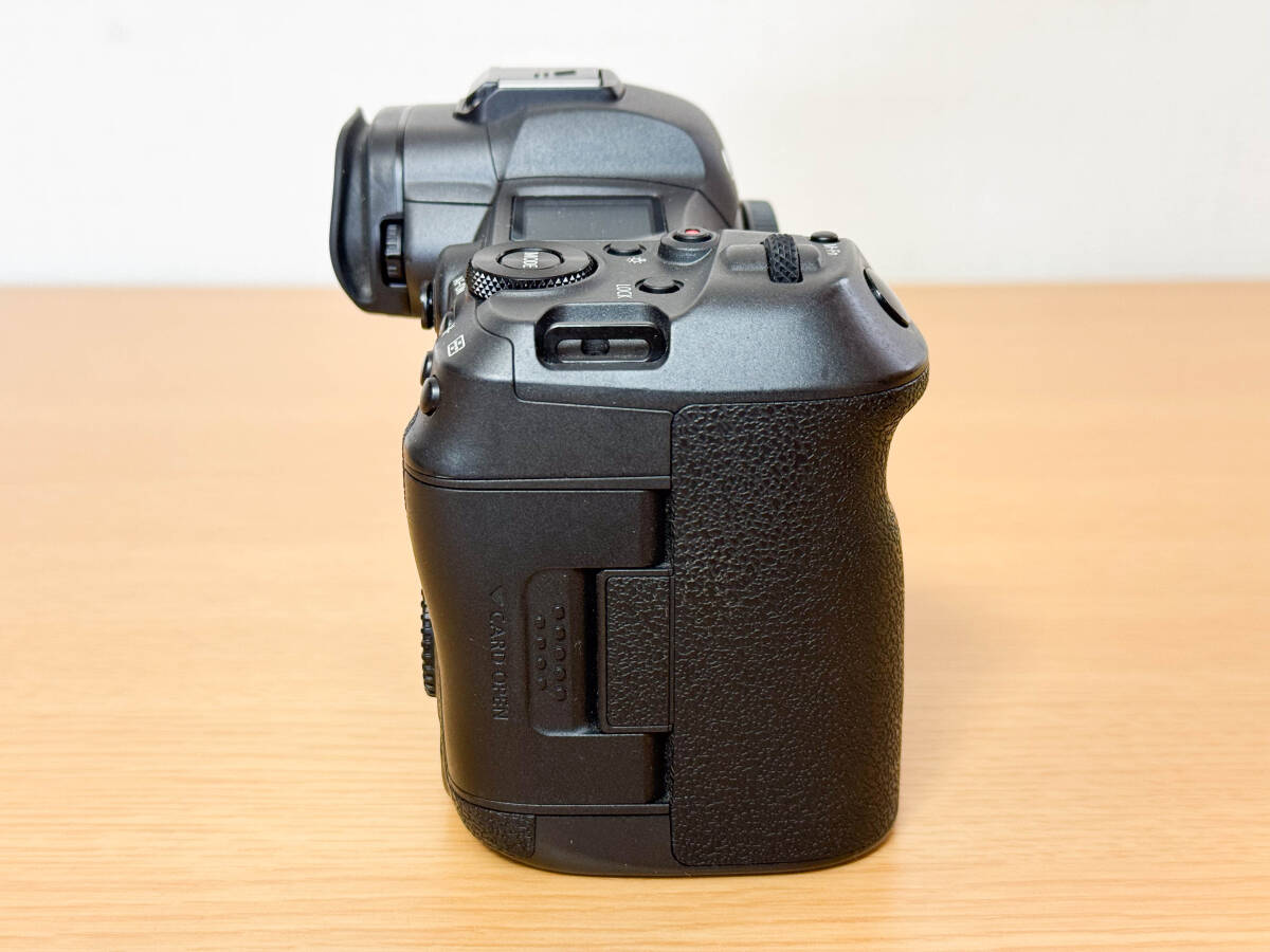 【美品】Canon EOS R5 ボディ バッテリーグリップもおまけに付けますの画像5
