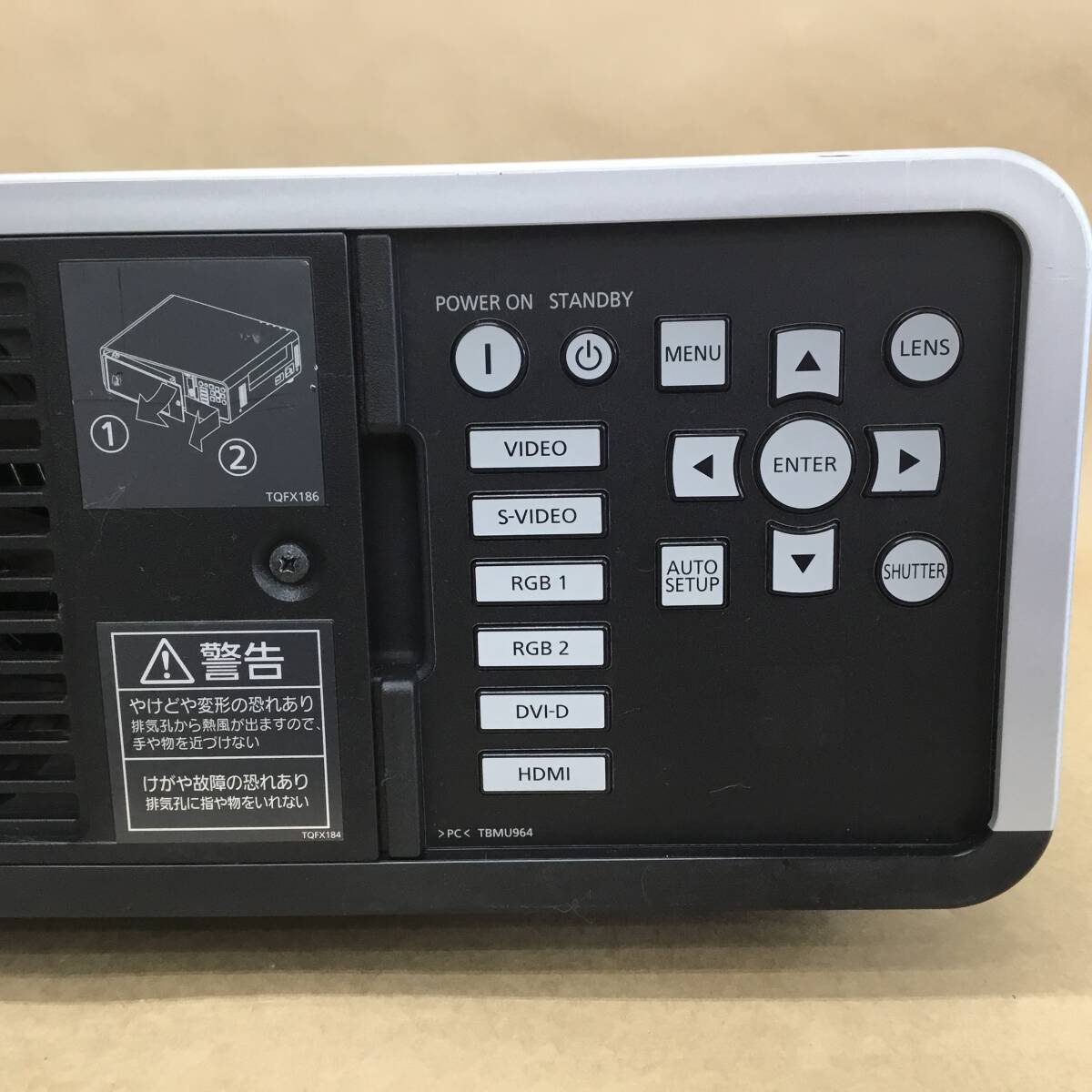 【2403190630-2】 ランプ使用(1)(2)769時間 Panasonic プロジェクター PT-DX610S 6500ルーメン HDMI D-SUB_画像5
