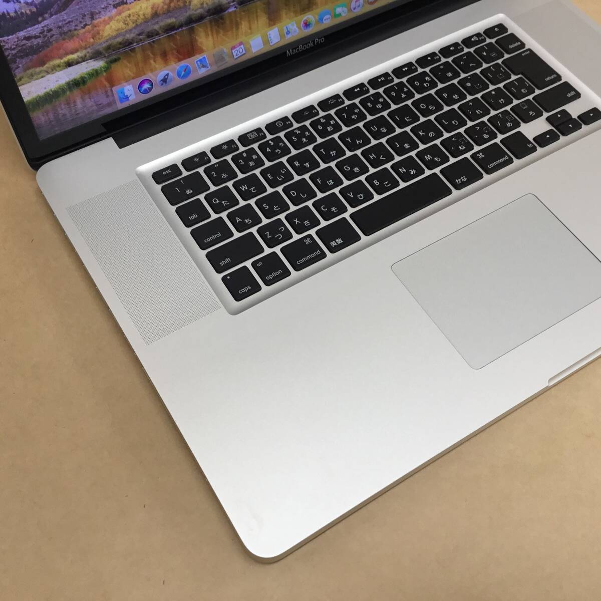 【2404181111】 アップル ノートPC MACBOOK PRO CI7(2720QM)-2.2GHZ 8GB 500GB 17インチ A1297 High Sierra 10.13.6 EARLY 2011 無線 BLTの画像2