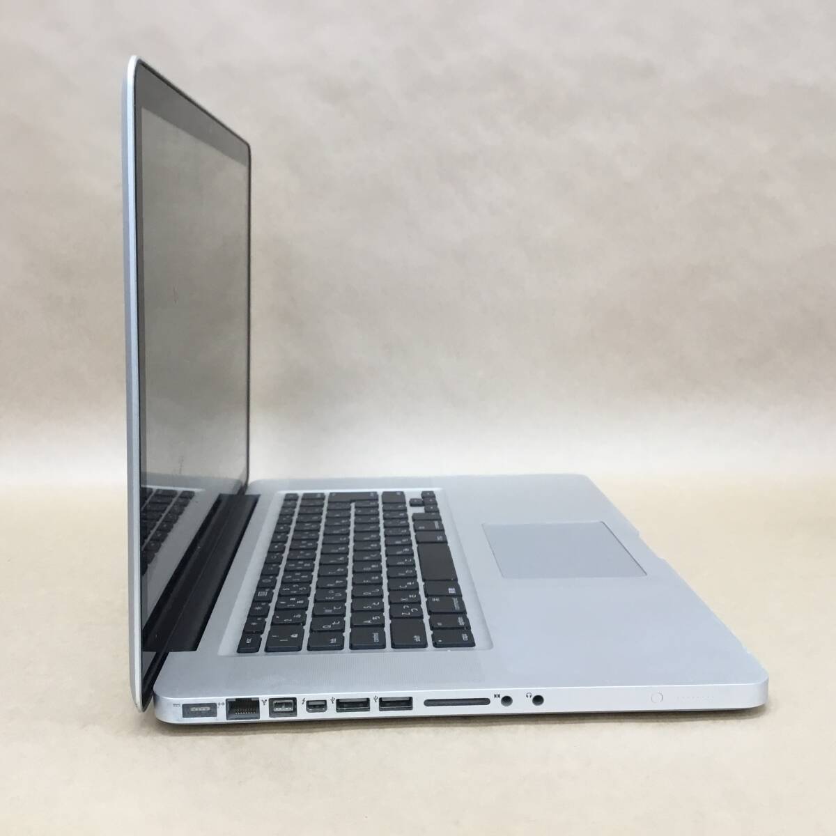 【2404181112】アップル ノートPC MACBOOKPRO CI7(2635QM)-2.0GHZ 4GB 500GB 15.4インチ シルバー A1286 EARLY 2011 無線 BLUETOOTH カメラ_画像3