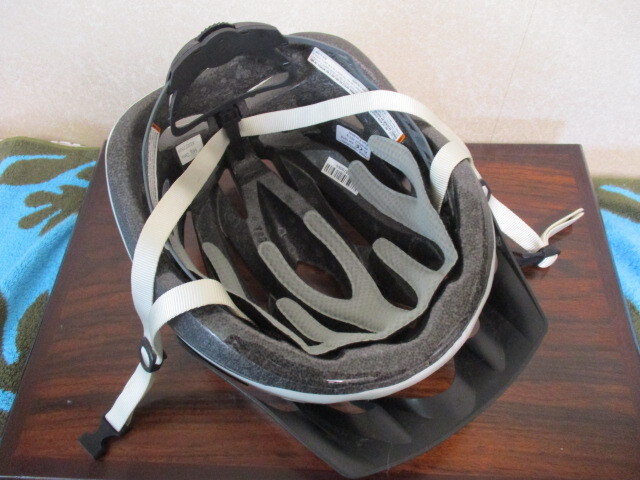 美品　◆TREK INTERVAL◆　 ヘルメット　 サイズXL　60-66ｃｍ　トレック　自転車　ヘルメット_画像4