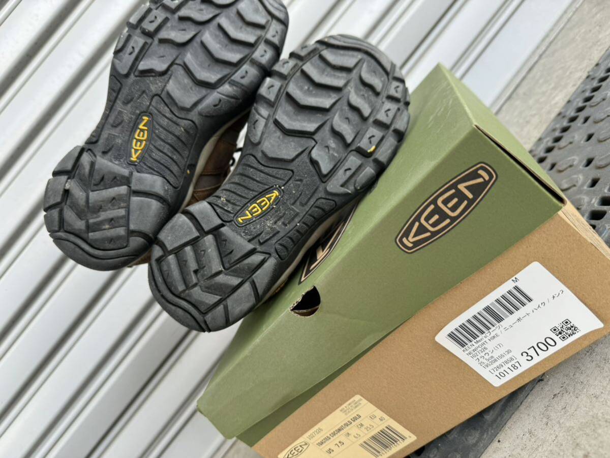 必見！売り切り！キーン　KEEN ニューポートハイク　25.5cm 美品　アウトドア　トレッキング_画像9