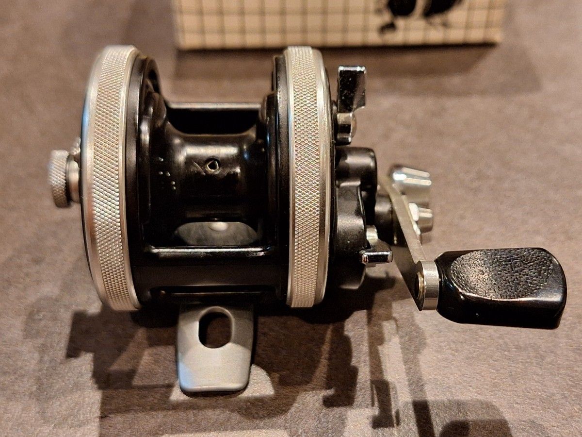 Daiwa CORONET ST-10C ダイワ コロネット 釣り両軸リール  チヌ釣りや穴釣り ワカサギ釣りなど