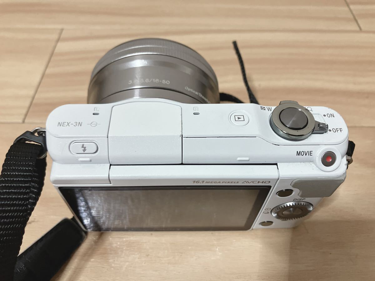 ソニー NEX-3N APS-C 3.5-5.6/PZ 16-50 ミラーレス 一眼カメラ 動作品 バッテリー ボディ シルバー SONY の画像4