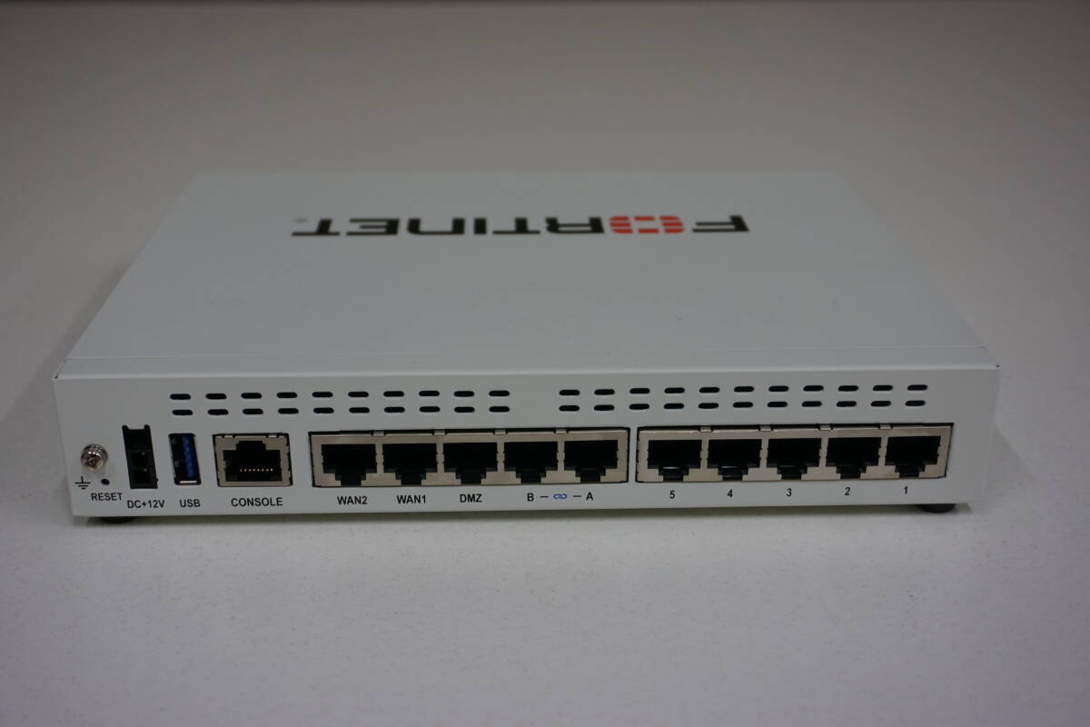 FORTINET Fortigate 60F FG-60F [ license :2024/4/30] the first period . settled power supply AC adaptor attached 