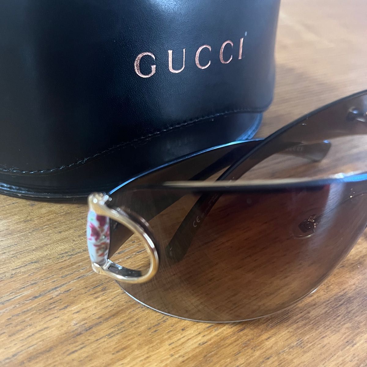 グッチ　GUCCI サングラス　フローラル　GG2757