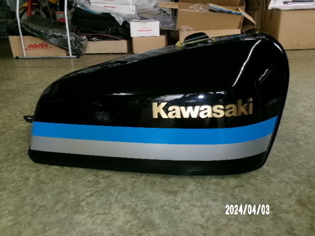 カワサキ Z400FX 当時物 新品 タンクの画像2