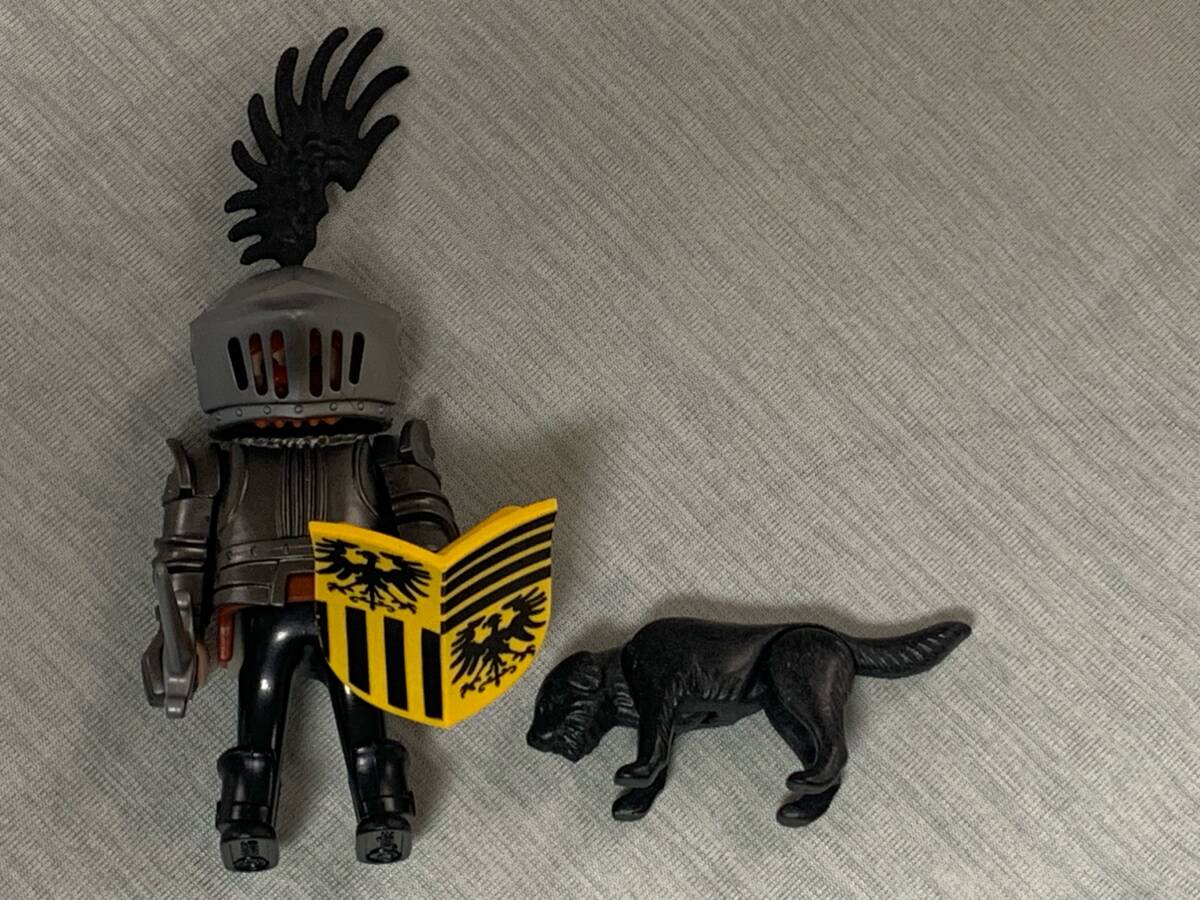 Playmobil 3890 中世の鎧騎士と犬 廃番 プレイモービル BARON KNIGHT with DOGの画像1