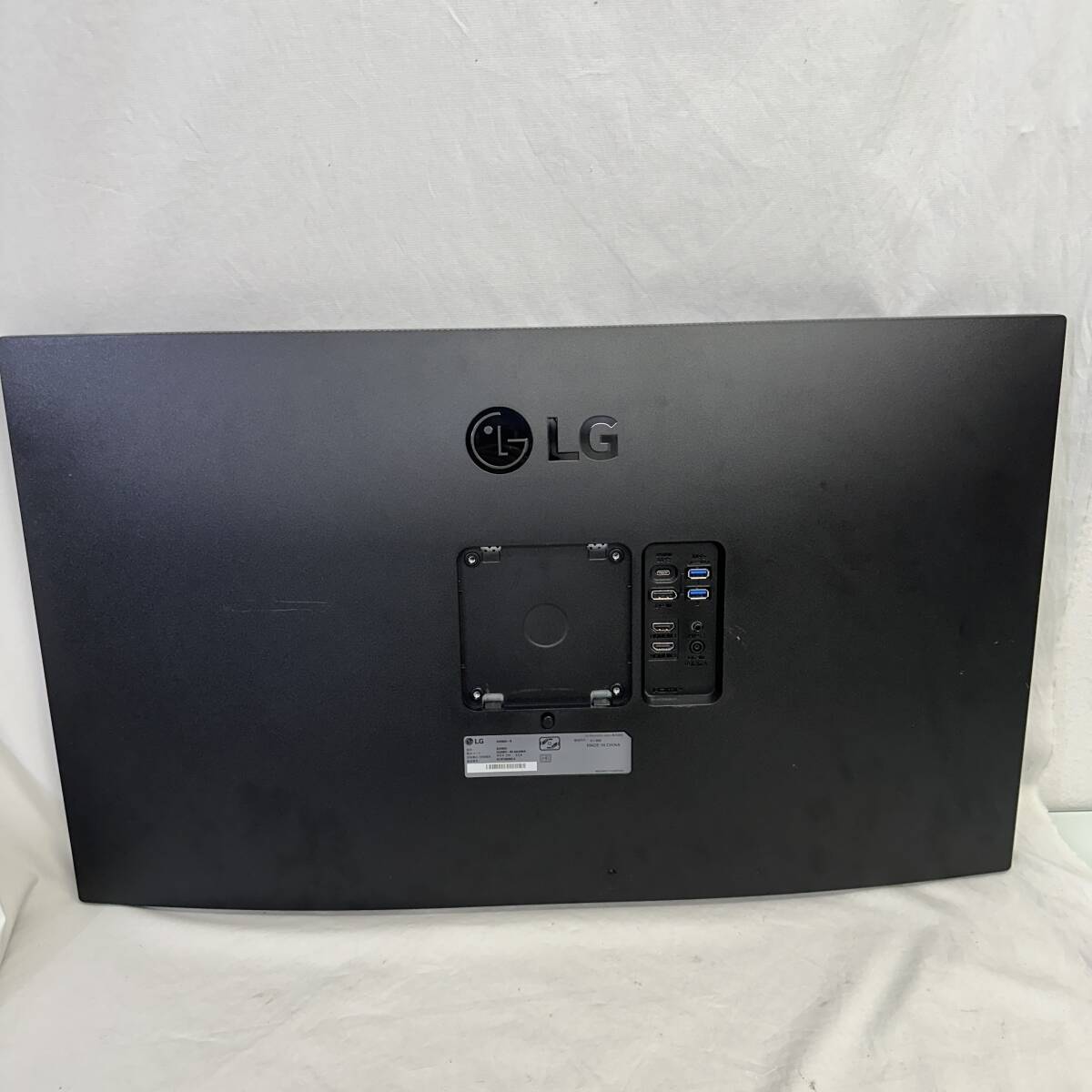 【動作確認OK】　LG　エルゴノミクス　Ultra Fine　32UN880　31.5型4K　液晶ディスプレイ　アームスタンド　31.5インチ　モニター　2020年_画像2